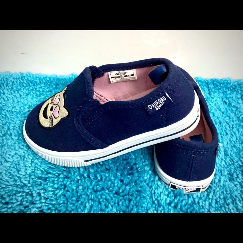 Osh Kosh B’Gosh Gold Kitty Shoes